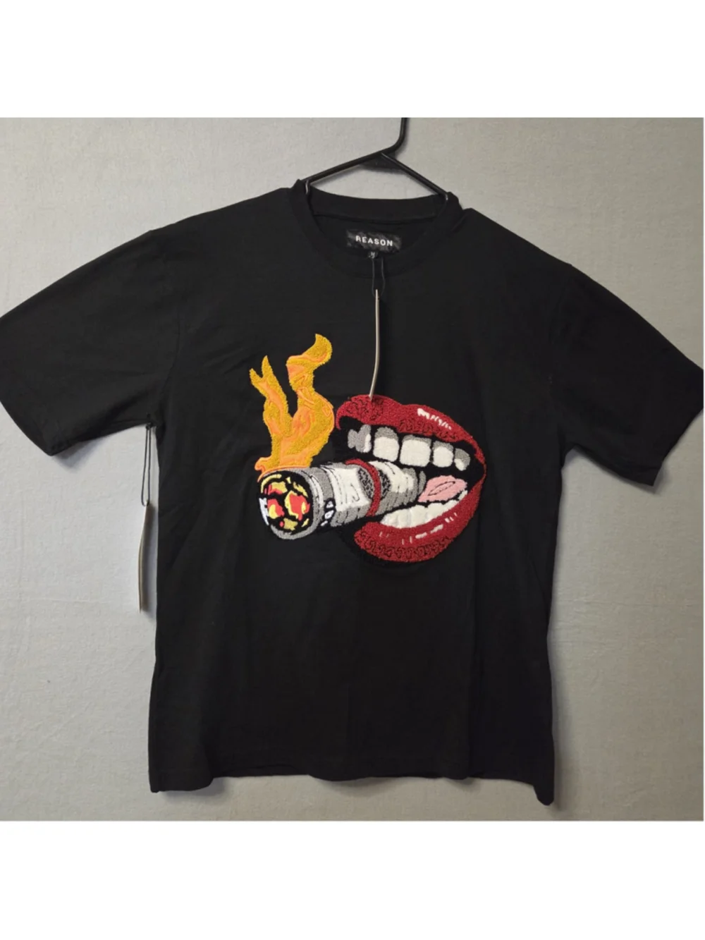 Men's Reason Short Sleeve Graphic Tee, Black/Red, Size M p2p 19 New W Tag